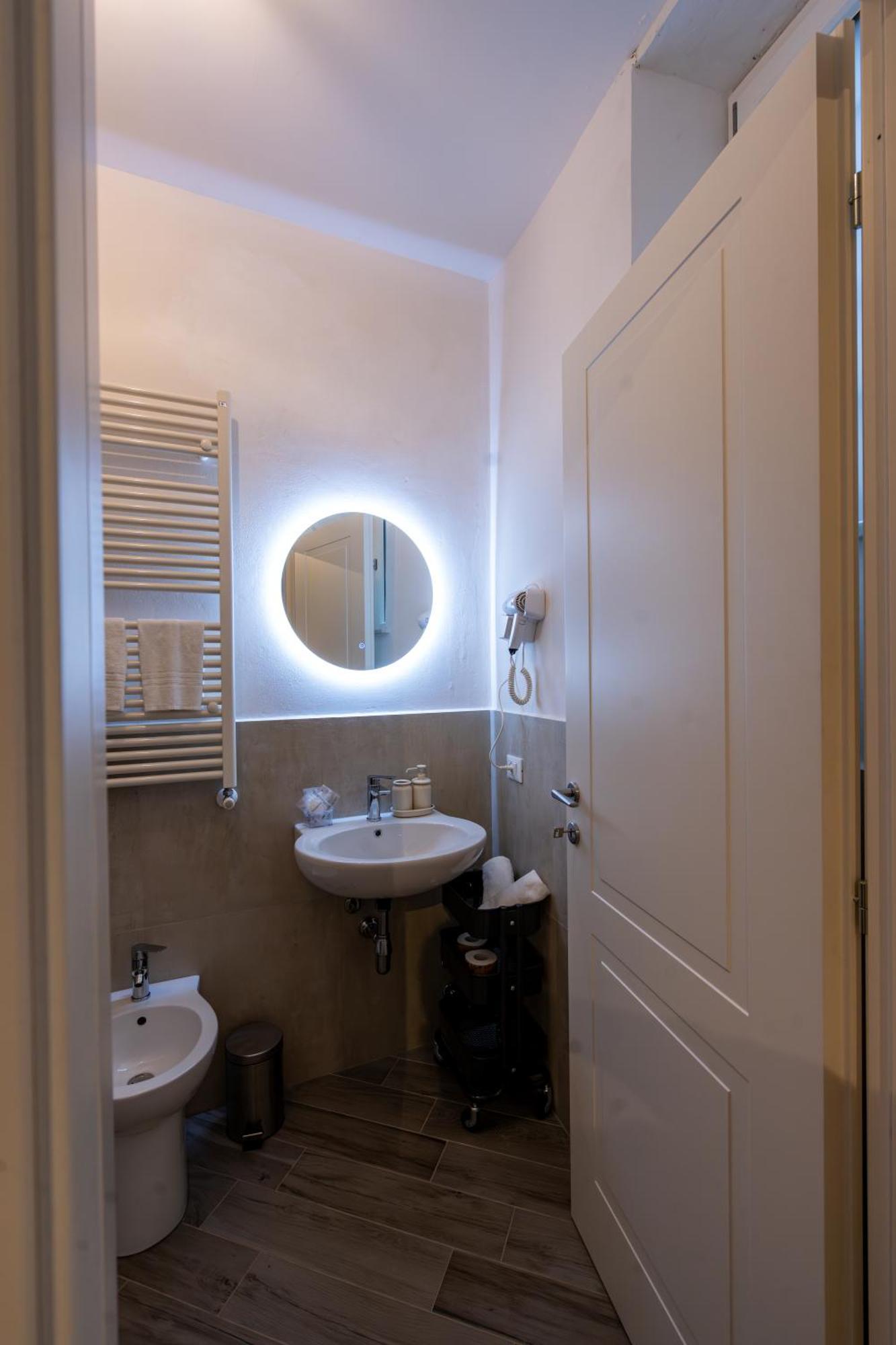 B&B Via Corsica 10 Piza Zewnętrze zdjęcie